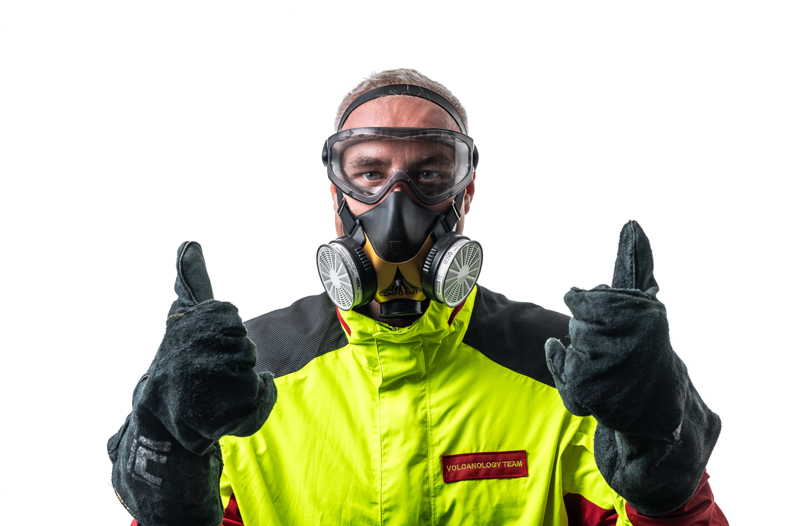 Kromě žáru musí vulkanolog dávat pozor také na jedovaté sopečné plyny, takže mívá i plynovou masku