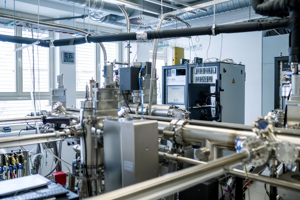 Filip Krizek FZU aparatura