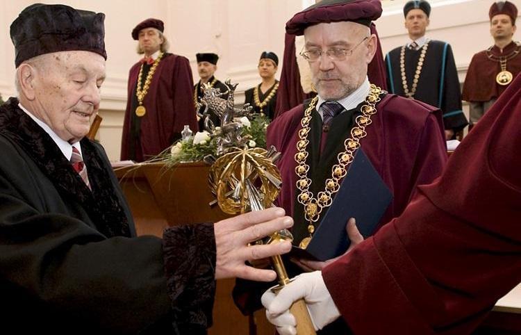 dadok 1600 archiv vut 1600