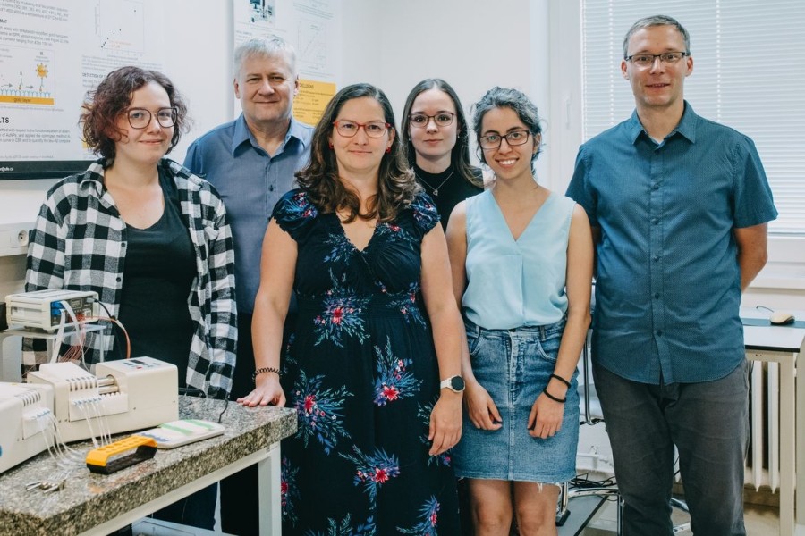 Markéta Bocková s výzkumným týmem