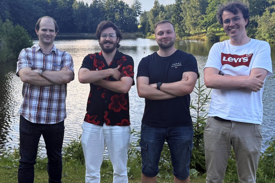 Tým výzkumníků z CESNET a FIT ČVUT