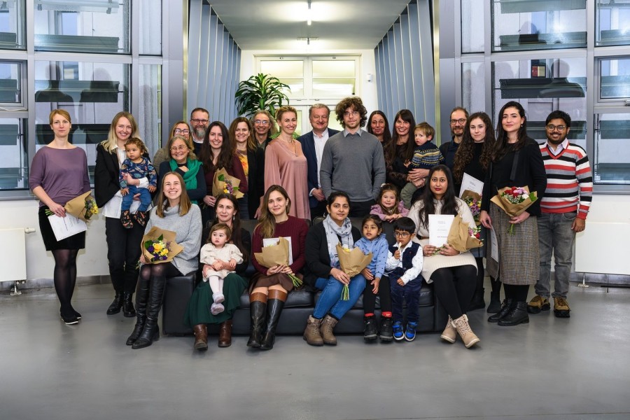 Příjemci Pamětního grantu Martiny Roeselové 2026 s organizátory | Foto: Tomáš Belloň