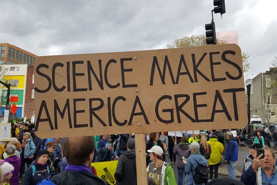 americka-veda-v-roce-2025-zmena-paradigmatu-nikoli-jen-zmena-rozpoctu