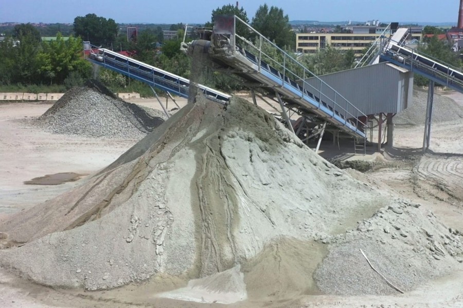 Podsítné frakce vyseparované při třídění recyklátu