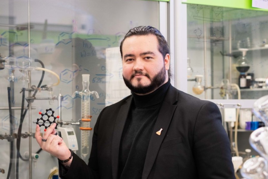 Killiann Heinz z Ústavu organické chemie VŠCHT Praha